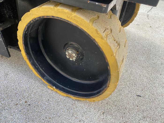 Gebruikt 2008 Airo X8EN, 10 meter, schaar hoogwerker