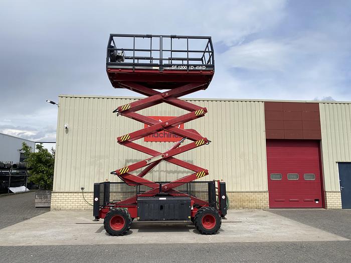 Gebruikt 2001 Airo SF1200-D-4WD, 4x4 Schaar hoogwerker, 14 meter