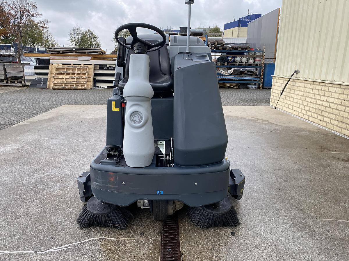 Gebruikt 2021 Nilfisk SC6500 1300C, Veeg- Schrobmachine