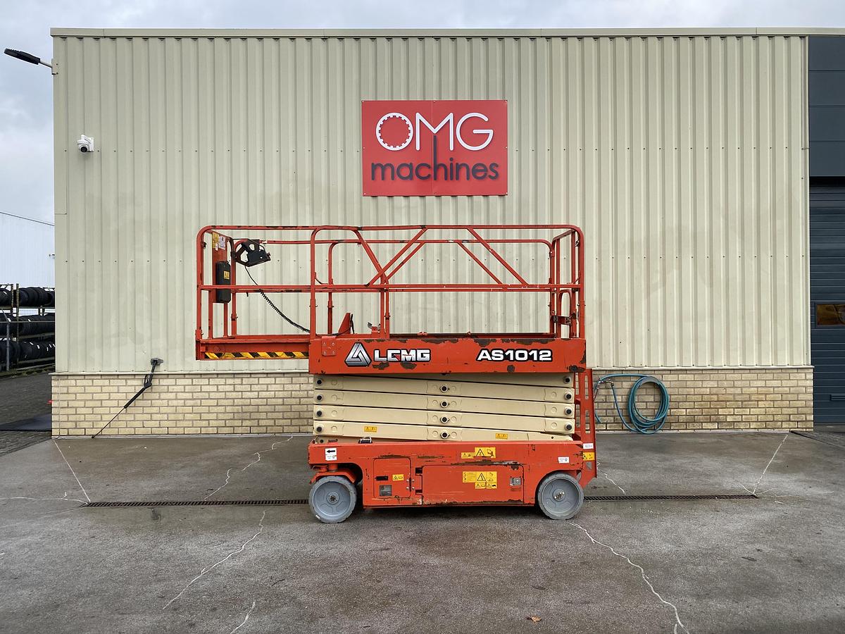 Gebruikt 2008 LGMG AS1012, Schaar hoogwerker, 12 meter