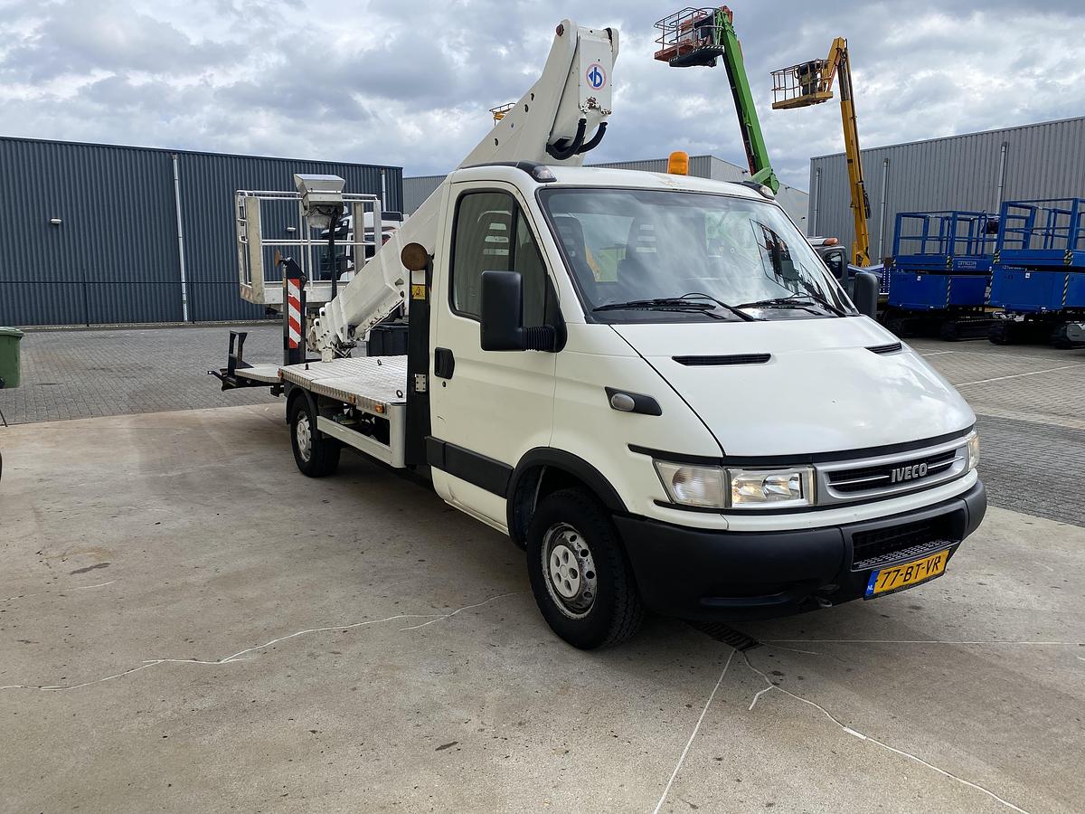 Gebruikt 2005 Bizzocchi Autel 230 HP, Autohoogwerker, 23 meter