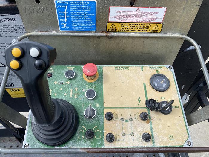 Gebruikt 2001 Airo SF1200-D-4WD, 4x4 Schaar hoogwerker, 14 meter