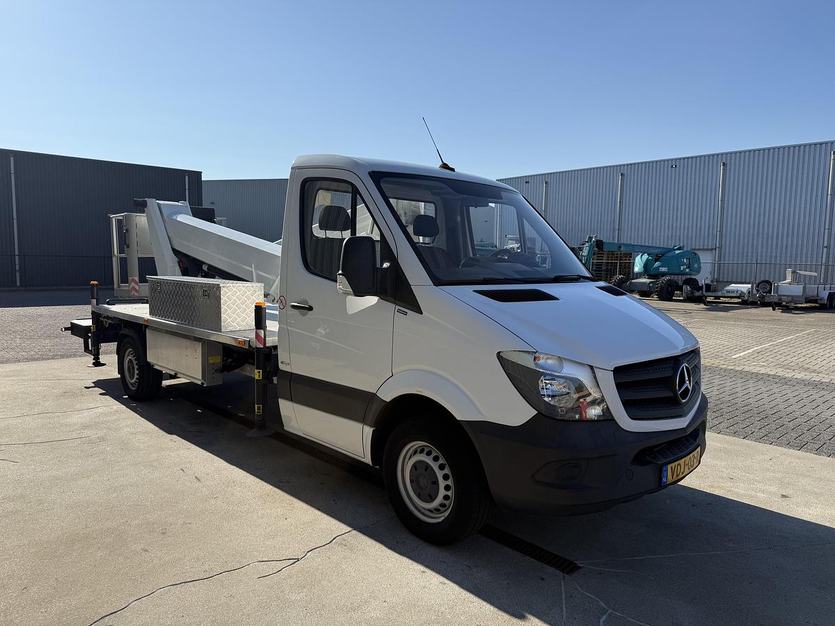 Gebruikt 2018 Versalift VTX-240, Auto hoogwerker