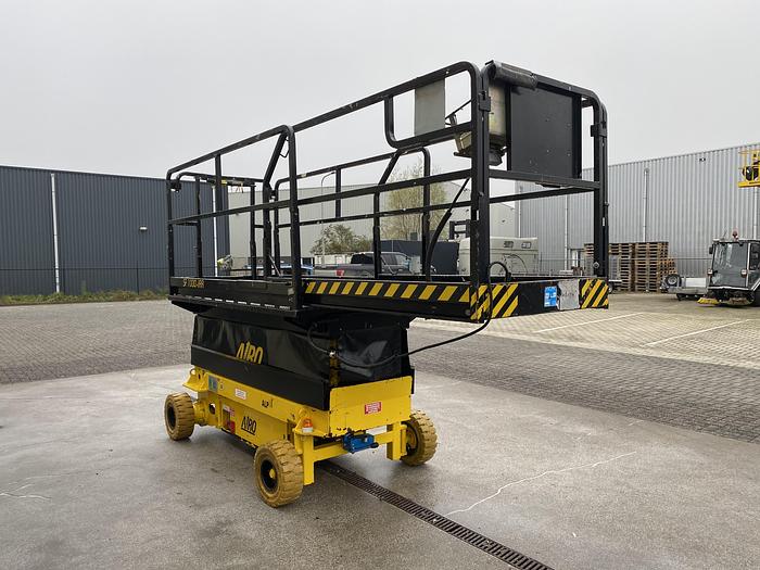 Gebruikt 2006 Airo SF1000-IRR, 10 meter, schaar hoogwerker