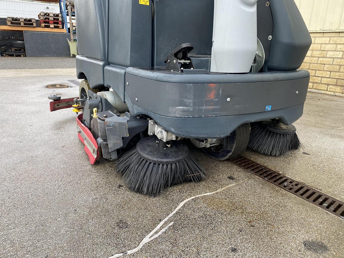 Gebruikt 2021 Nilfisk SC6500 1300C, Veeg- Schrobmachine