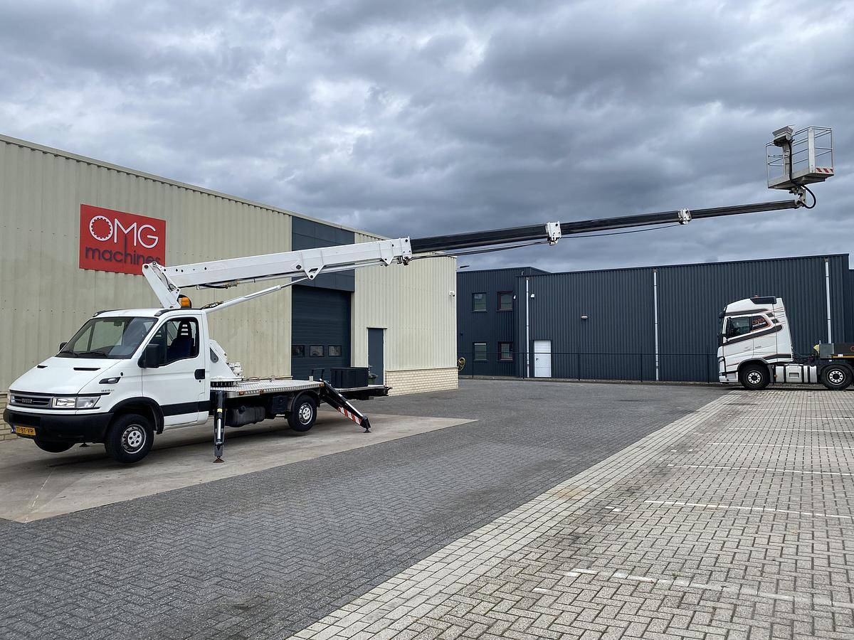 Gebruikt 2005 Bizzocchi Autel 230 HP, Autohoogwerker, 23 meter