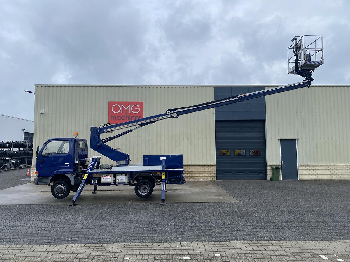 Gebruikt 2002 Oil & Steel Scorpion 130, Autohoogwerker, 13 meter
