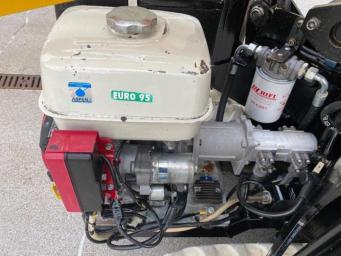 Gebruikt EasyLift R130, Spin hoogwerker, 13 meter