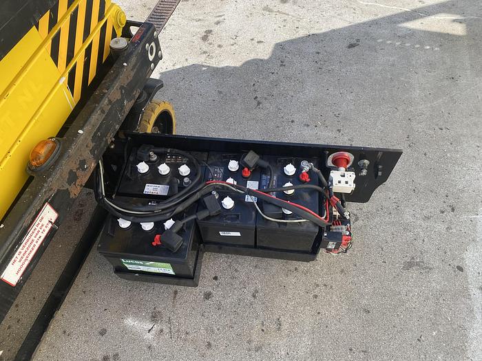 Gebruikt 2007 Airo Micra 600, Schaar hoogwerker, 8 meter