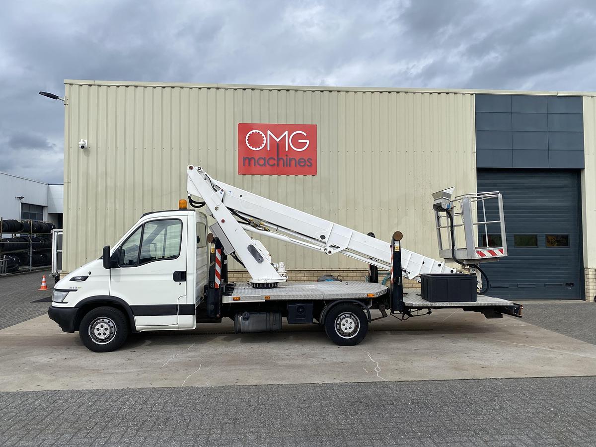 Gebruikt 2005 Bizzocchi Autel 230 HP, Autohoogwerker, 23 meter