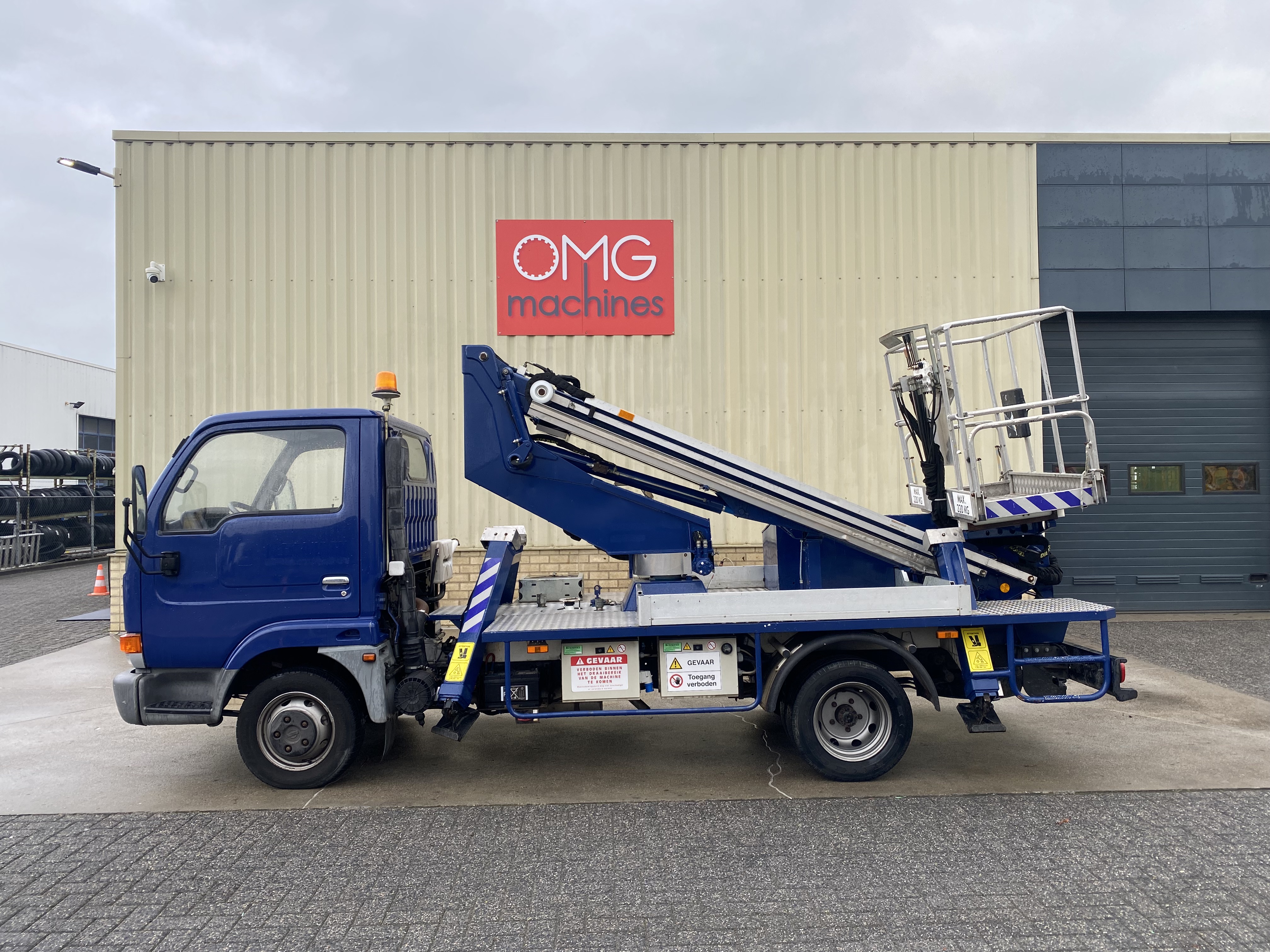 Gebruikt 2002 Oil & Steel Scorpion 130, Autohoogwerker, 13 meter