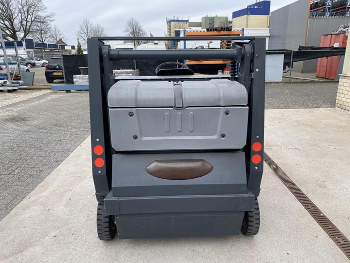 Gebruikt Hako Jonas 1500 E