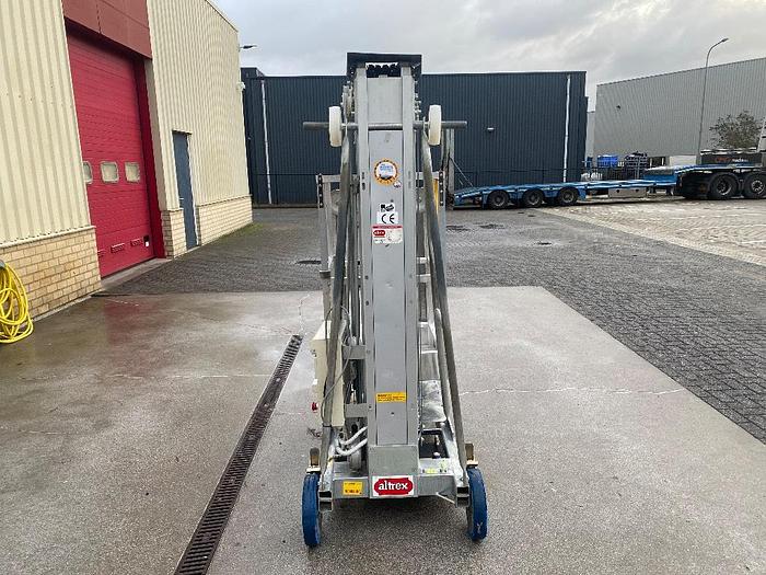 Gebruikt Faraone PK10200E, mast hoogwerker, 10 meter