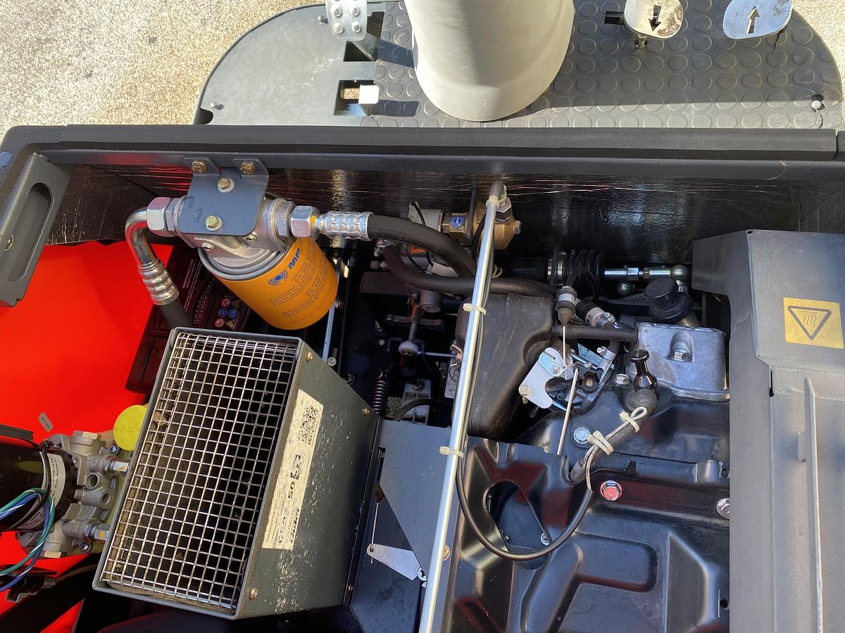 Gebruikt 2015 Hako Sweepmaster P980 RH, Veegmachine