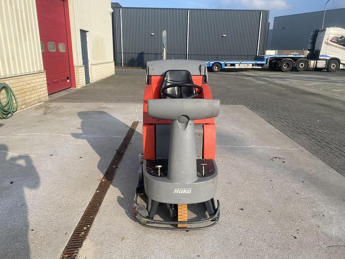 Gebruikt Hako Hakomatic B750R, Schrobmachine