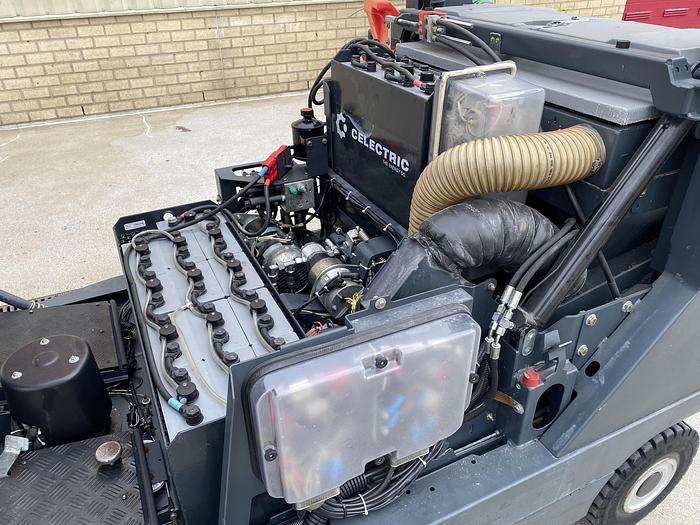 Gebruikt Hako Jonas 1500 E