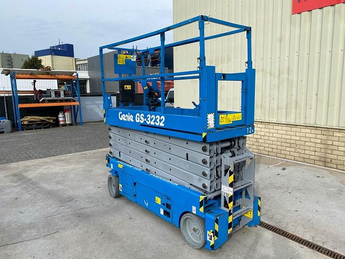 Gebruikt Genie GS 3232, Schaar Hoogwerker, 12 meter