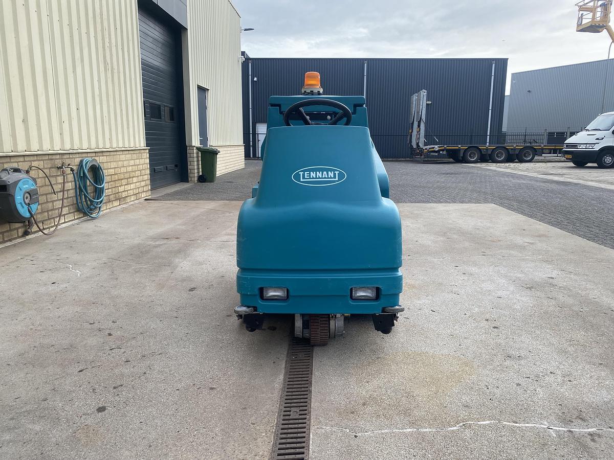 Gebruikt 2005 Tennant 7100, Schrobmachine, 85 cm