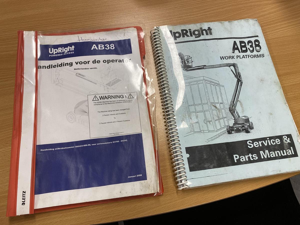 Gebruikt 1999 UpRight AB38, Hoogwerker, 13,5 meter