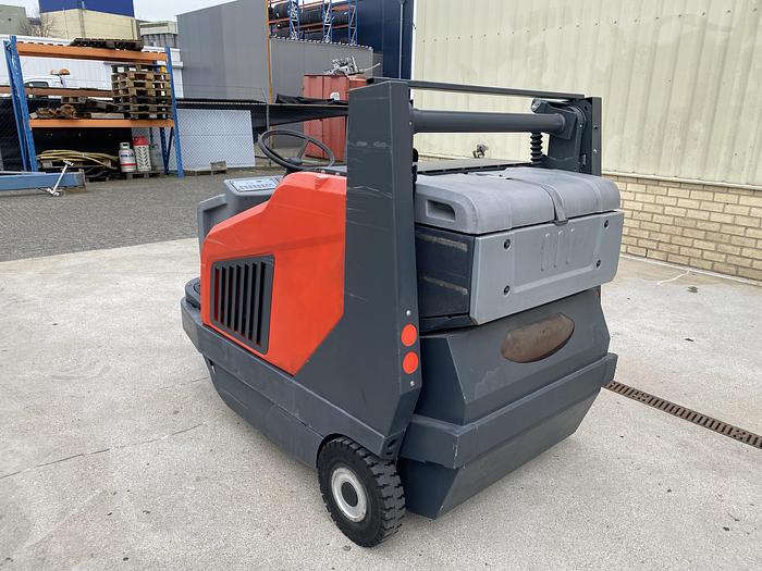 Gebruikt Hako Jonas 1500 E