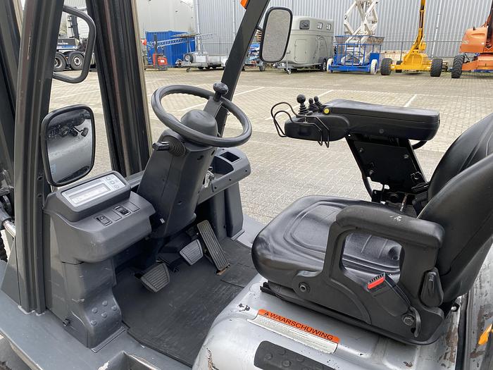 Gebruikt 2010 Nissan Heftruck, 3 ton