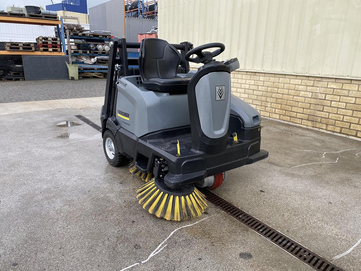 Gebruikt 2015 Karcher KM 105/110 R Bp, Veegmachine, hoogkieper
