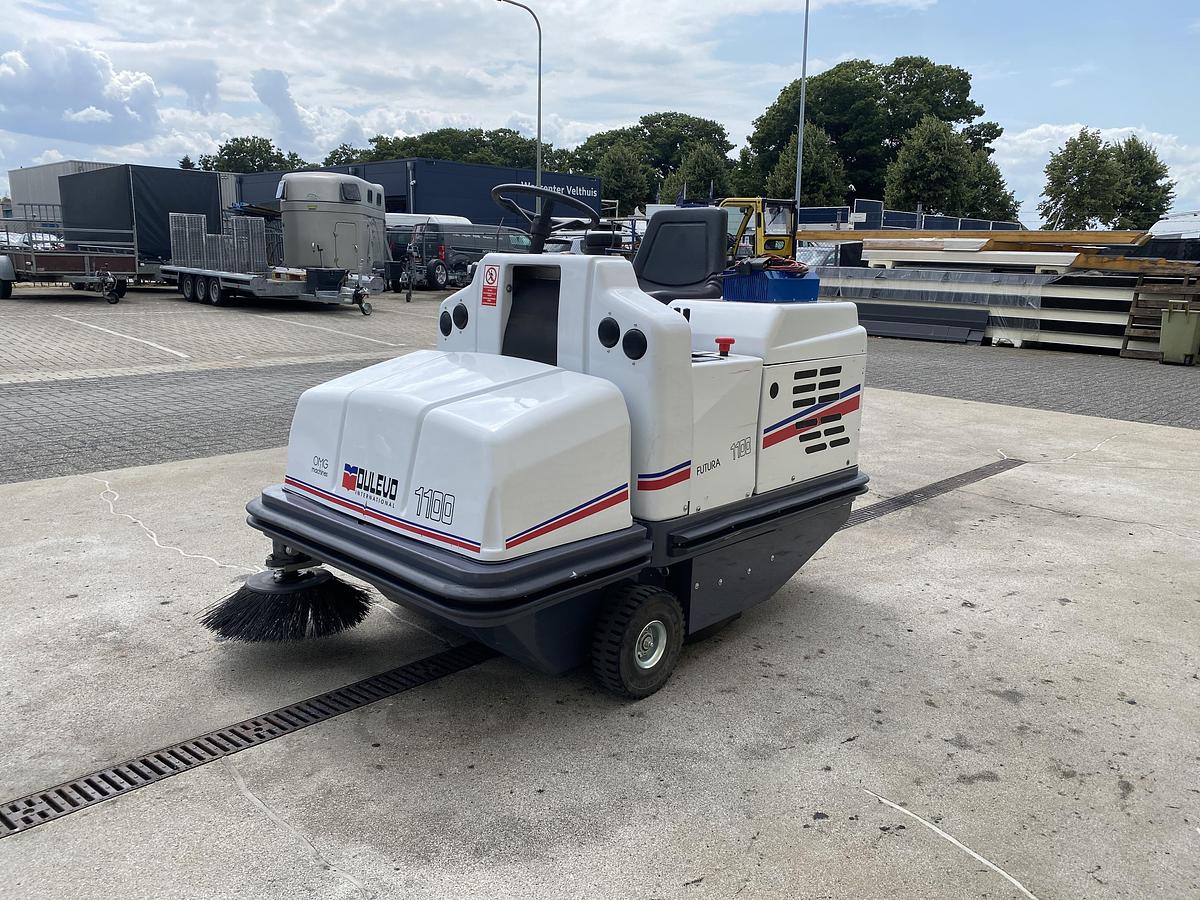 Gebruikt 2010 Dulevo 1100 EH, Veegmachine, Hoogkieper