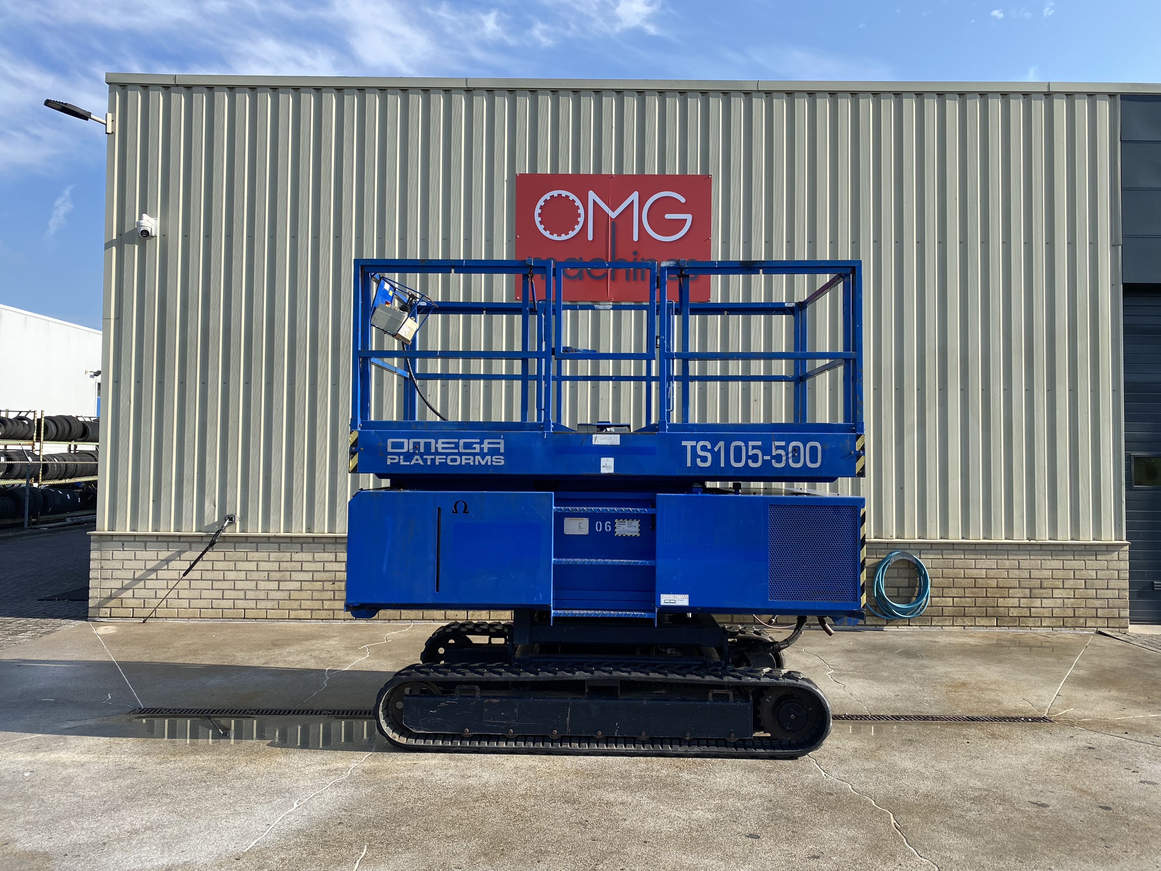 Gebruikt 2008 Omega Platforms TS105-500, Rups schaarhoogwerker