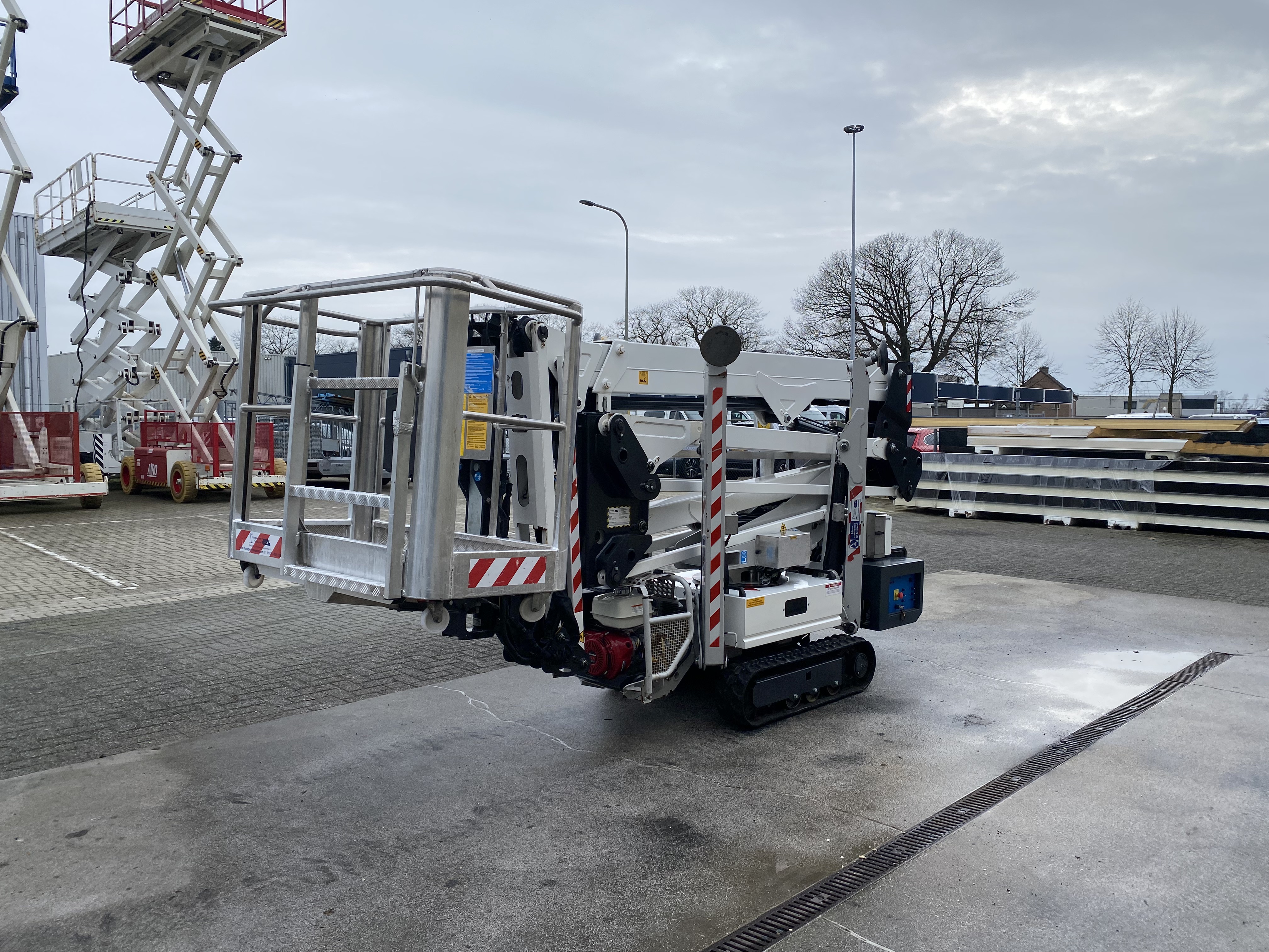 Gebruikt 2021 Compact 15 DA, Spin hoogwerker, 15 meter