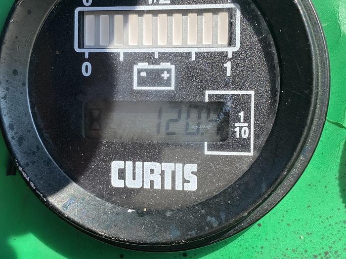 Gebruikt 2007 Airo Micra 600, Schaar hoogwerker, 8 meter