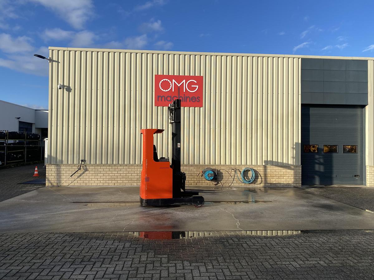 Gebruikt 1995 BT RR B2 / 14 Reachtruck, 7 meter