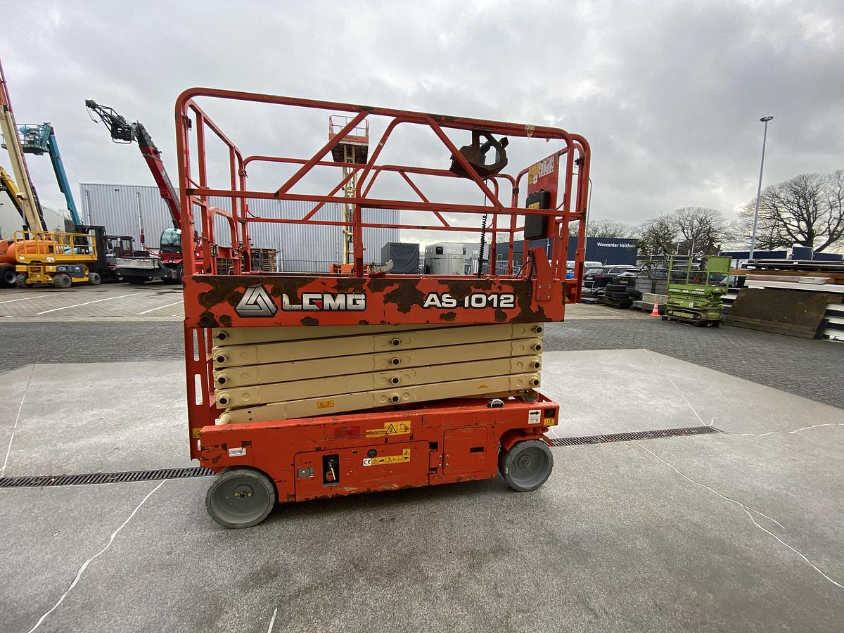 Gebruikt 2008 LGMG AS1012, Schaar hoogwerker, 12 meter