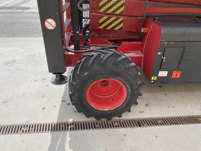 Gebruikt 2001 Airo SF1200-D-4WD, 4x4 Schaar hoogwerker, 14 meter