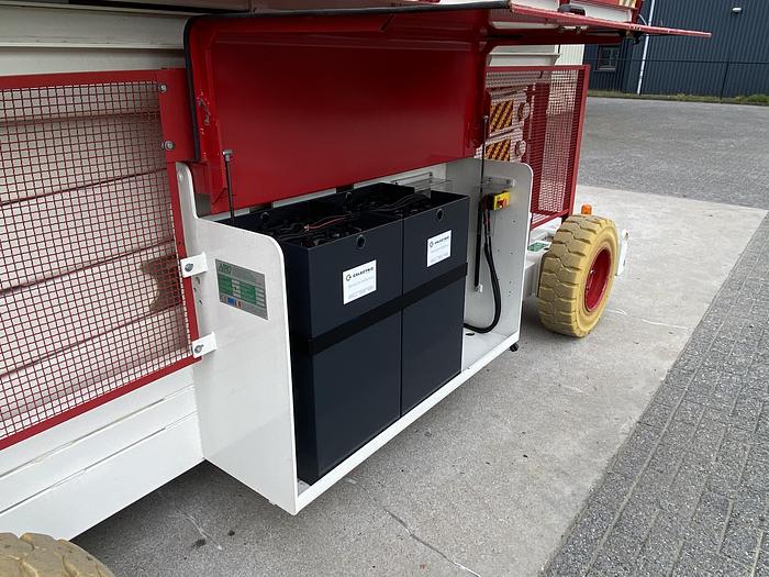 Gebruikt 2002 Airo SF1380-E, Schaar hoogwerker, 16 meter