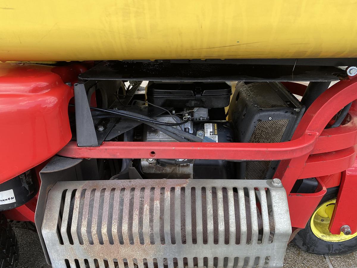 Gebruikt 2001 Gianni Ferrari PG180, veegmachine