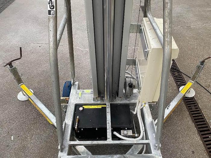 Gebruikt Faraone PK10200E, mast hoogwerker, 10 meter