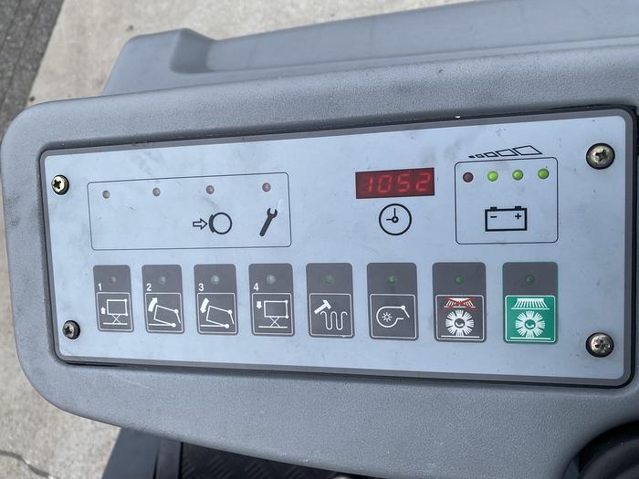 Gebruikt Hako Jonas 1500 E