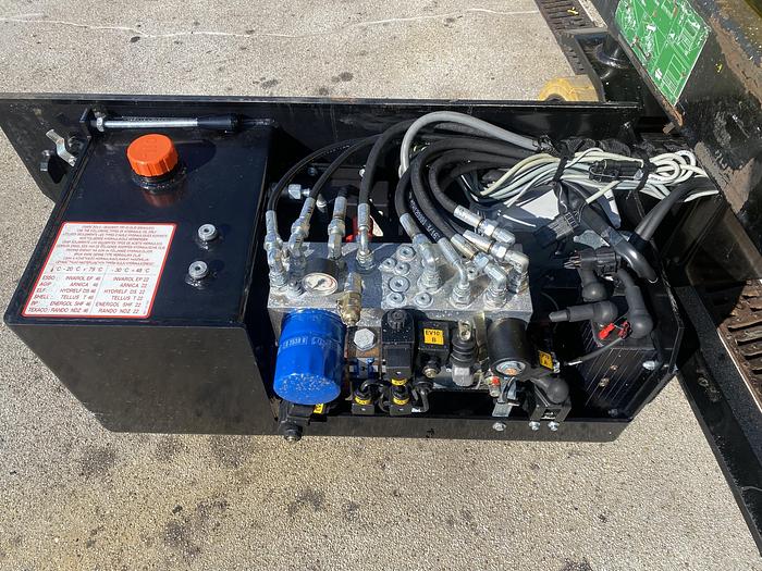 Gebruikt 2007 Airo Micra 600, Schaar hoogwerker, 8 meter