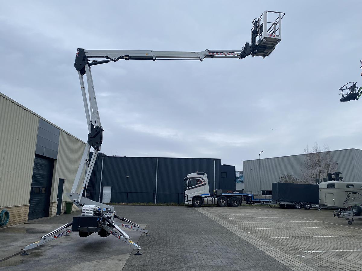 Gebruikt 2021 Compact 15 DA, Spin hoogwerker, 15 meter