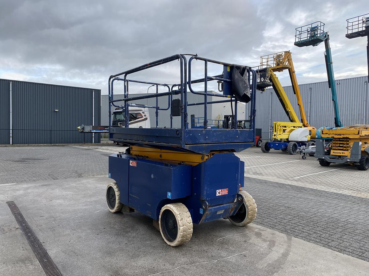 Gebruikt 2008 Iteco IT12151, Schaar hoogwerker, 14 meter