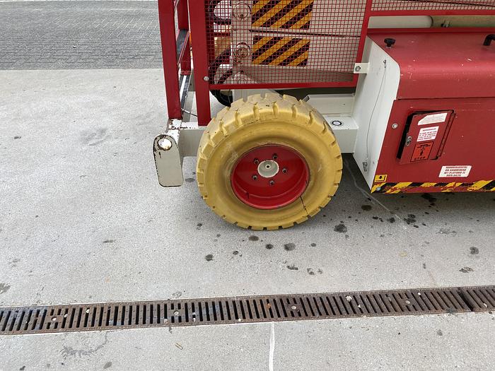 Gebruikt 2002 Airo SF1200, Schaarhoogwerker, 14 meter