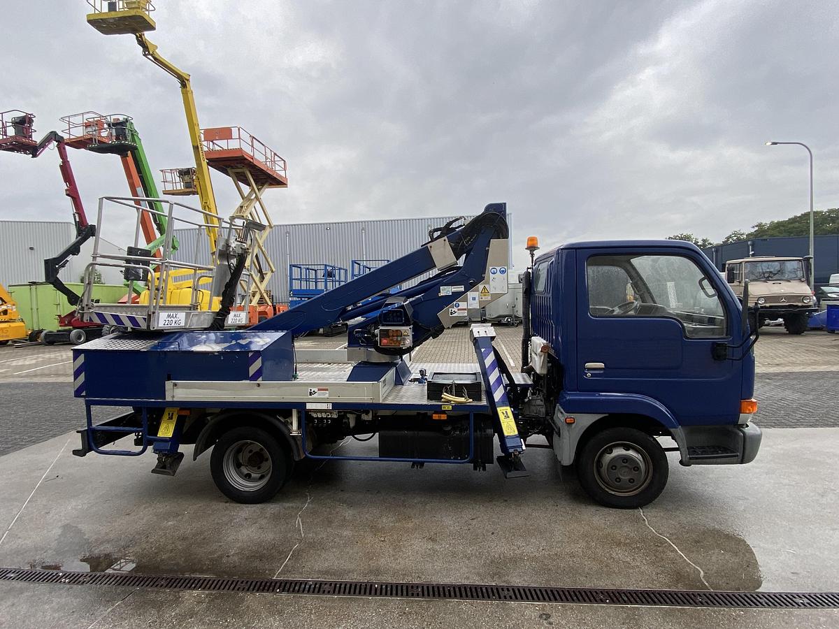 Gebruikt 2002 Oil & Steel Scorpion 130, Autohoogwerker, 13 meter