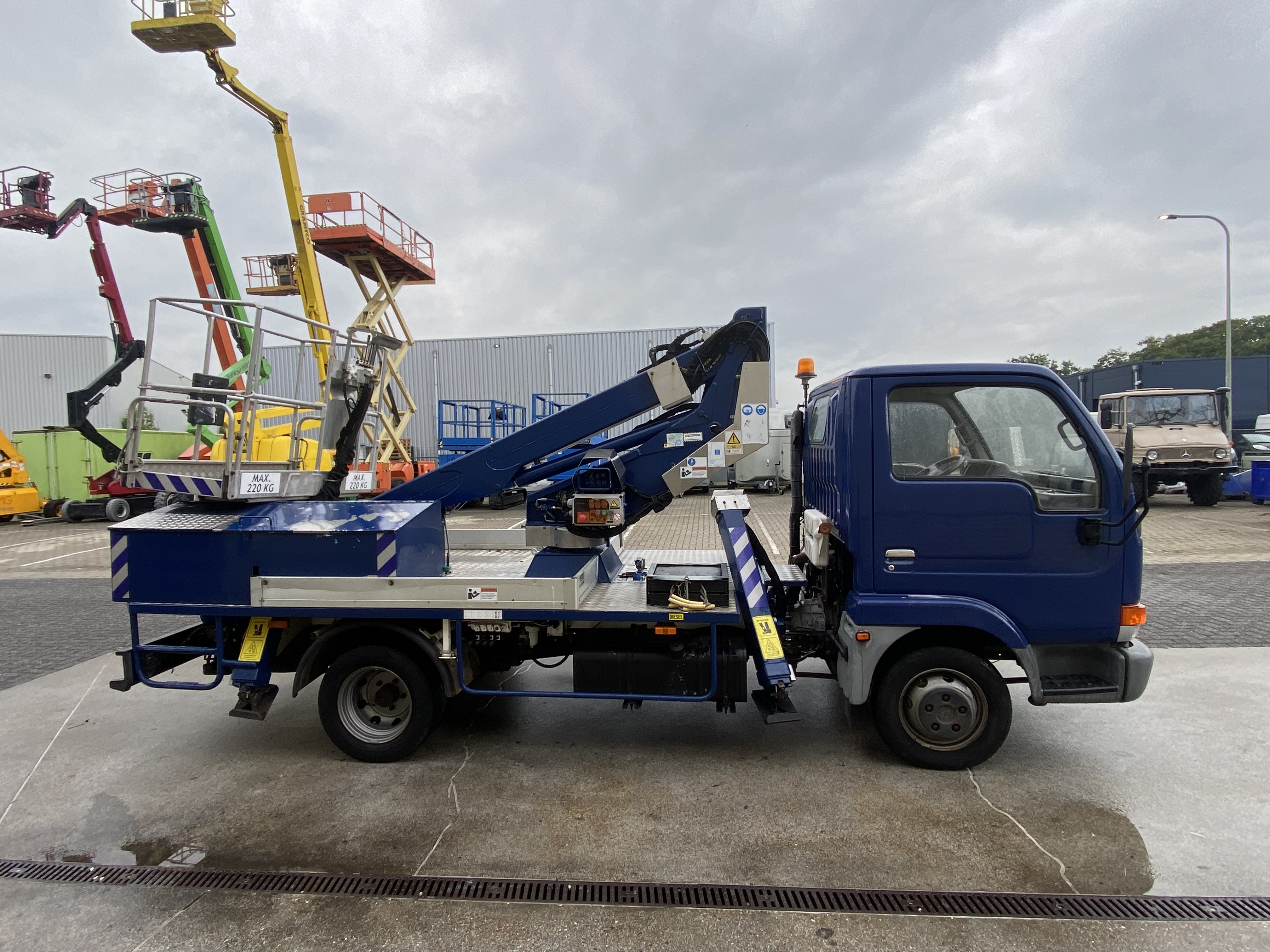 Gebruikt 2002 Oil & Steel Scorpion 130, Autohoogwerker, 13 meter