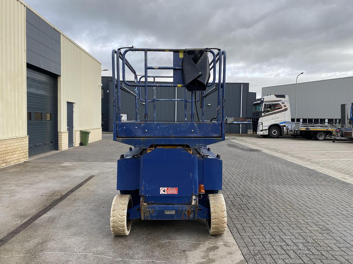 Gebruikt 2008 Iteco IT12151, Schaar hoogwerker, 14 meter