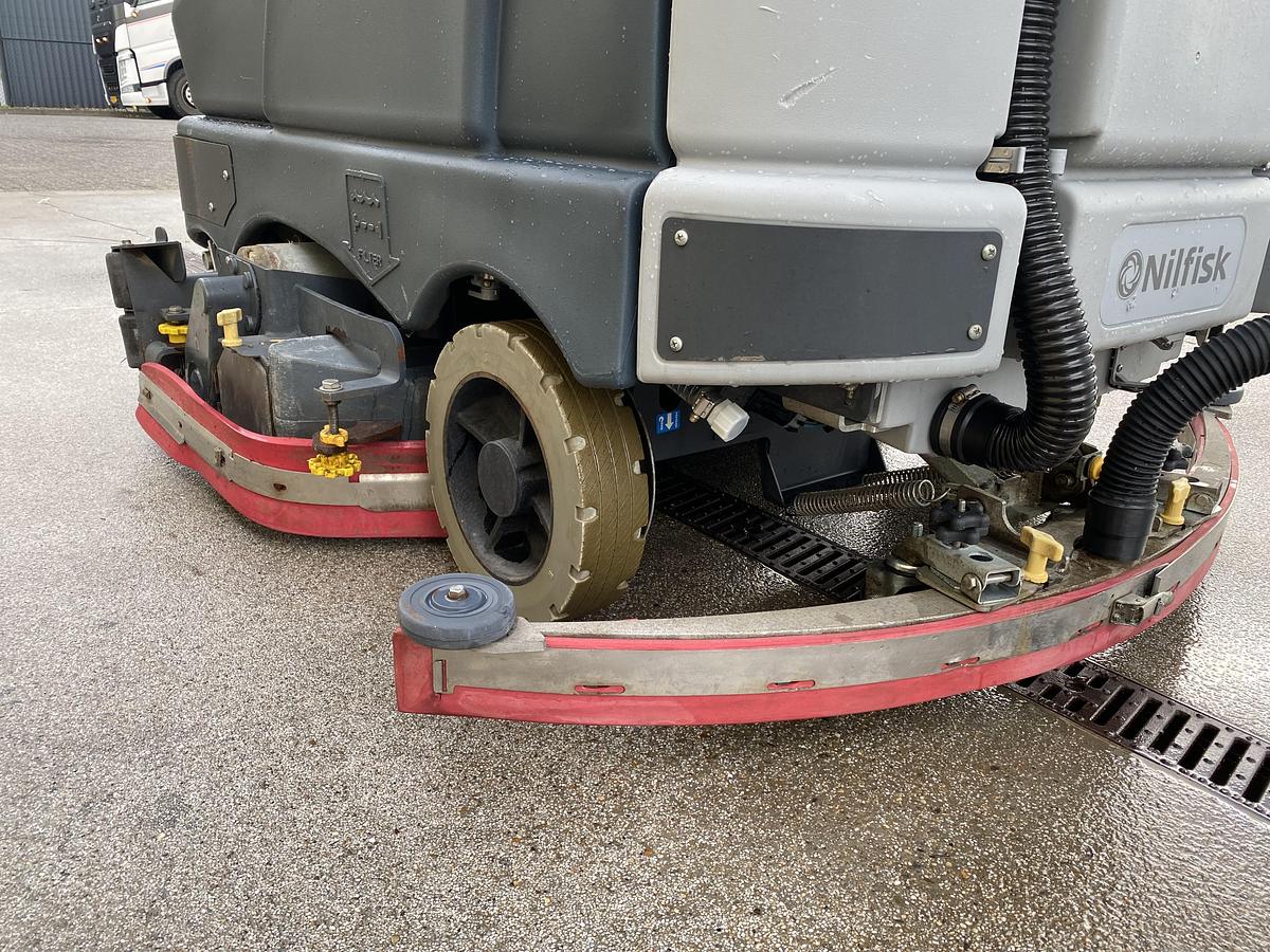 Gebruikt 2021 Nilfisk SC6500 1300C, Veeg- Schrobmachine