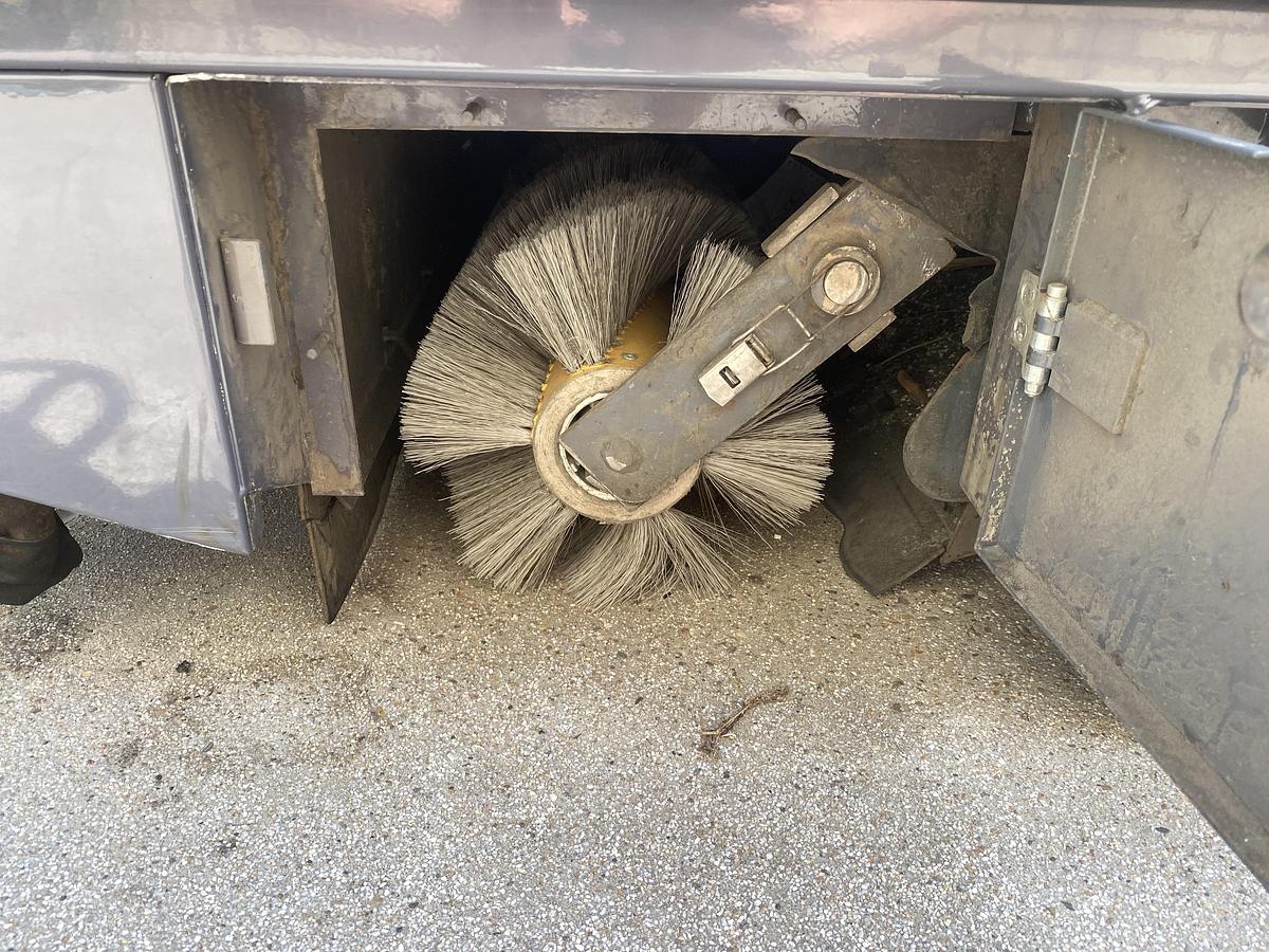 Gebruikt 2010 Dulevo 1100 EH, Veegmachine, Hoogkieper