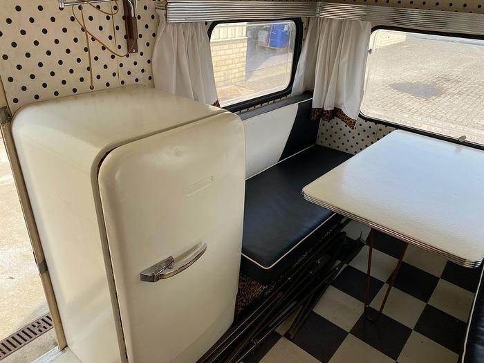 Gebruikt Knaus Foodtruck / Festival Caravan