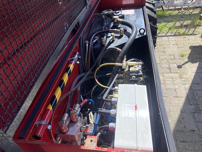 Gebruikt 2001 Airo SF1200-D-4WD, 4x4 Schaar hoogwerker, 14 meter