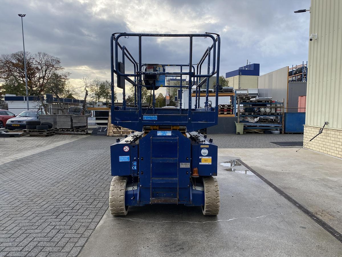 Gebruikt 2008 Iteco IT12151, Schaar hoogwerker, 14 meter