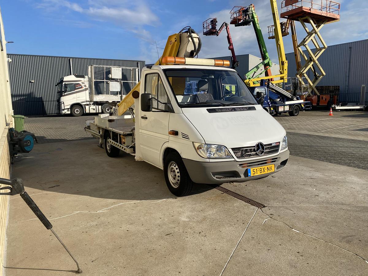 Gebruikt 2006 Bizzocchi 220 ALU AZ, Autohoogwerker, 22 meter